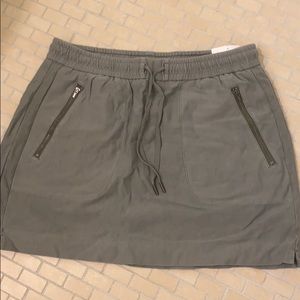 Green athleta skirt